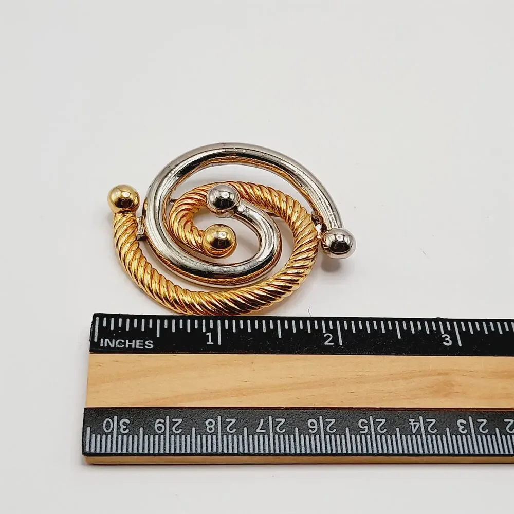 Vintage this brooch